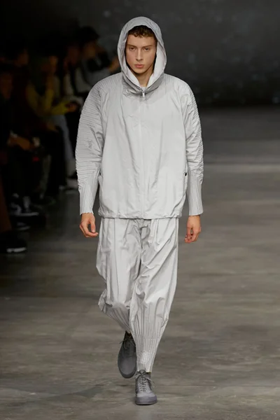 Look 20